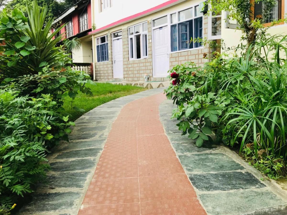 Grand View Lodge And Restaurant Dharamshala Bagian luar foto