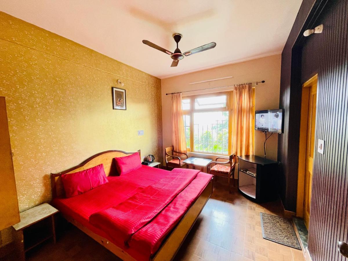 Grand View Lodge And Restaurant Dharamshala Bagian luar foto