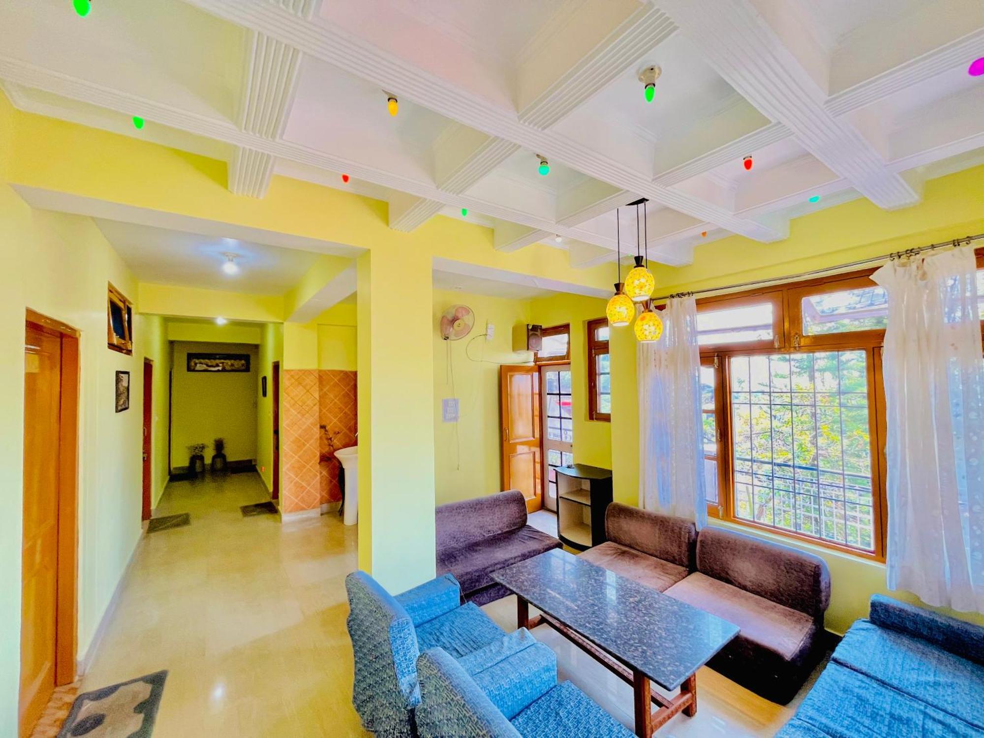 Grand View Lodge And Restaurant Dharamshala Bagian luar foto