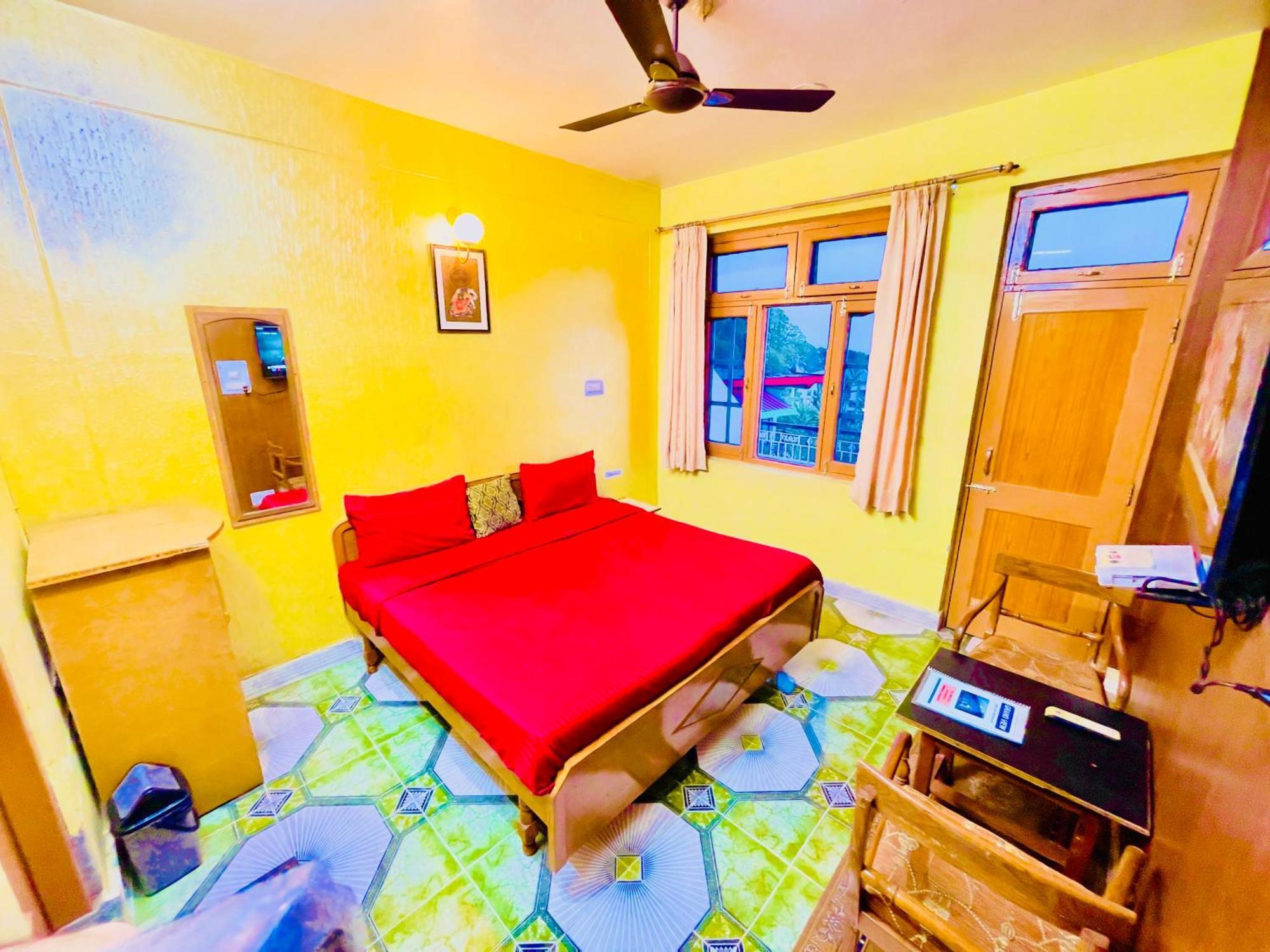 Grand View Lodge And Restaurant Dharamshala Bagian luar foto
